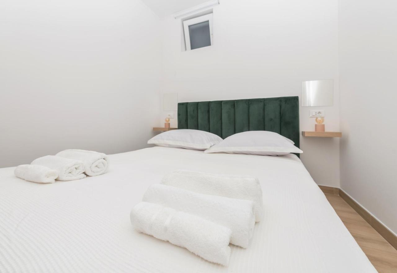 Apartment Maro - Baška Voda Esterno foto